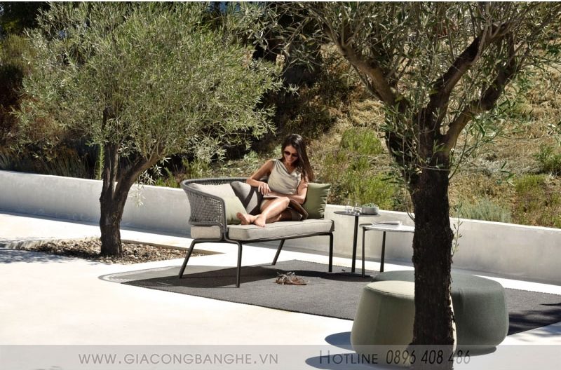 Ghế sofa ngoài trời thư giãn