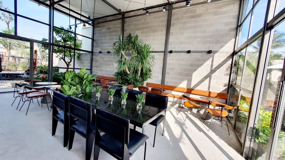 Cafe sân vườn D'Fam