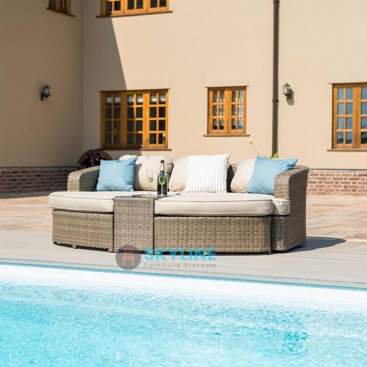 bộ sofa đan mây khu vực hồ bơi