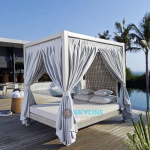 giường tắm nắng có mái che