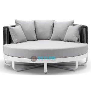 sofa ngoài trời màu trắng