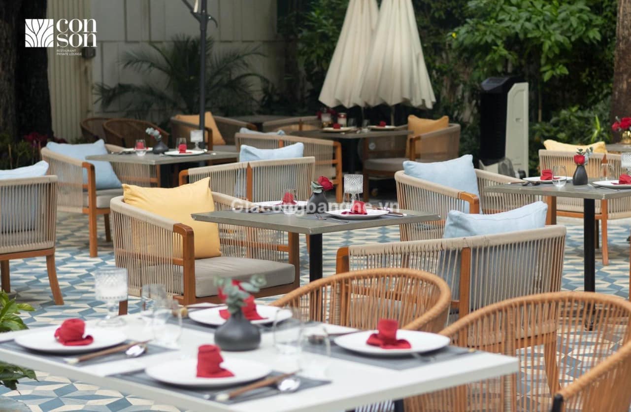 Gia công bàn ghế Côn Sơn