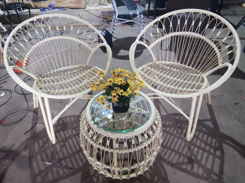 bàn ghế cafe sắt uốn